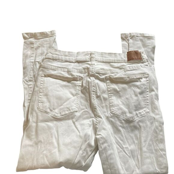 Aeropostale size 12 high waisted white Distressed Jeans excellent condition - Picture 2 of 2